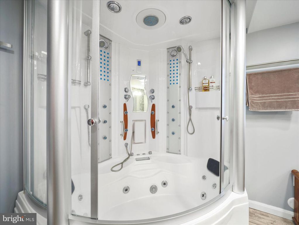 Image 33 of property listing at 17224-B SABILLASVILLE RD, Sabillasville, MD 21780