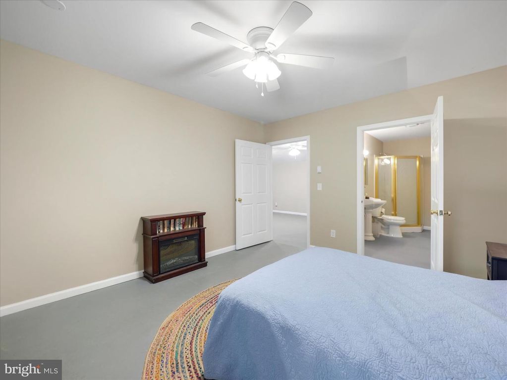 Image 48 of property listing at 17224-B SABILLASVILLE RD, Sabillasville, MD 21780