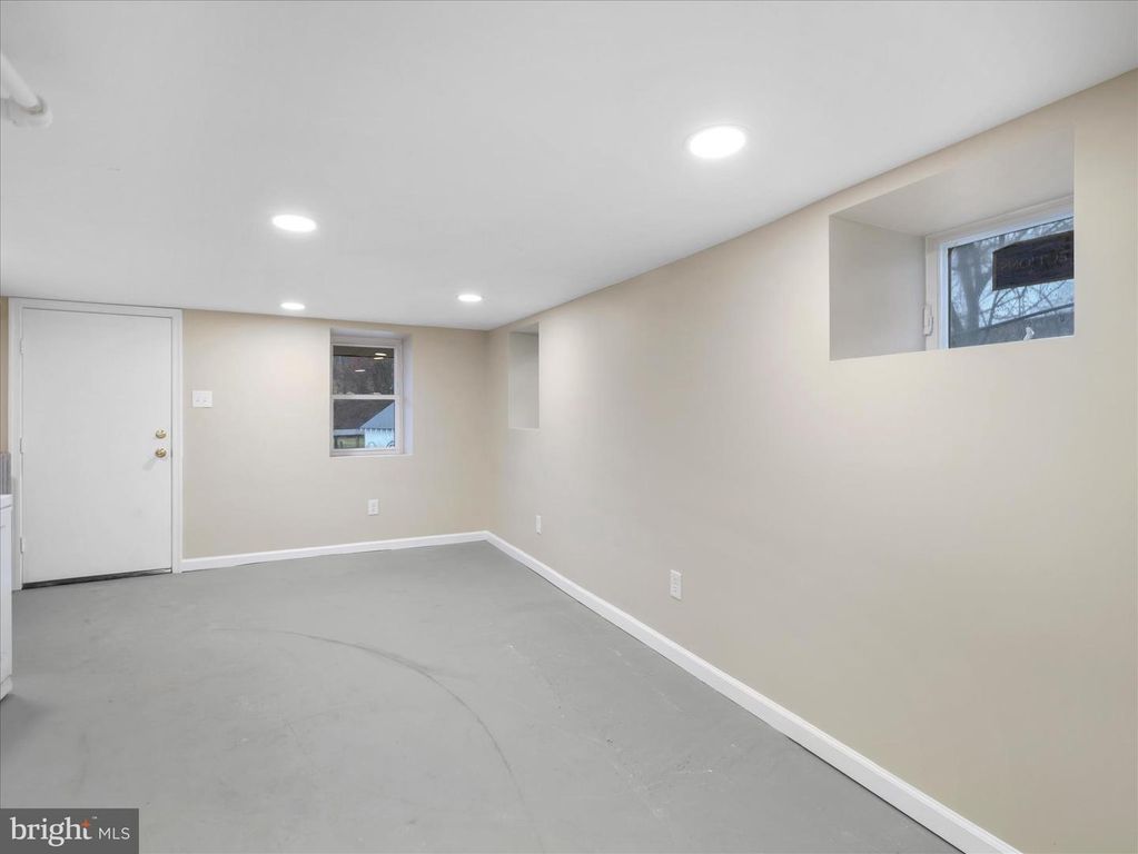 Image 50 of property listing at 17224-B SABILLASVILLE RD, Sabillasville, MD 21780