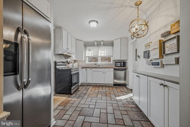 103 WAVERLY RD, Wilmington, DE 19803