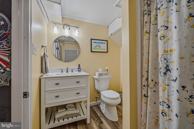 103 WAVERLY RD, Wilmington, DE 19803