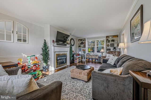 103 WAVERLY RD, Wilmington, DE 19803