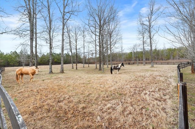 456 E Valley Road, Rydal, GA 30171