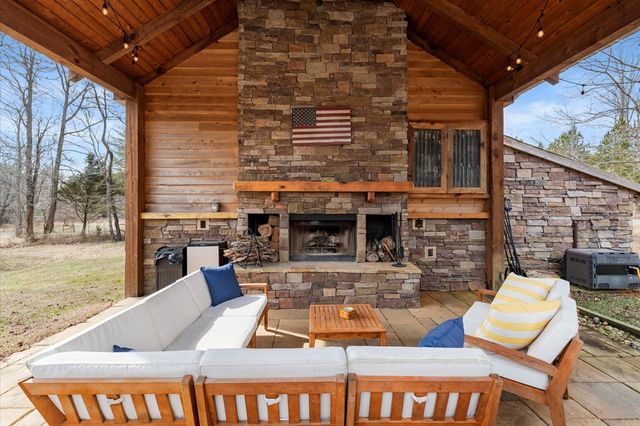 456 E Valley Road, Rydal, GA 30171