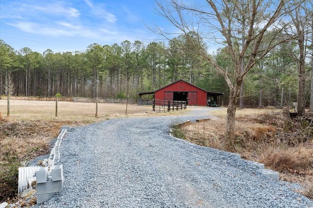 456 E Valley Road, Rydal, GA 30171