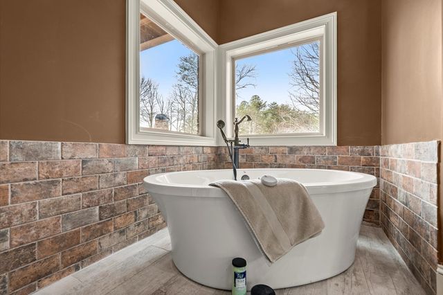 456 E Valley Road, Rydal, GA 30171