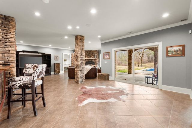 456 E Valley Road, Rydal, GA 30171