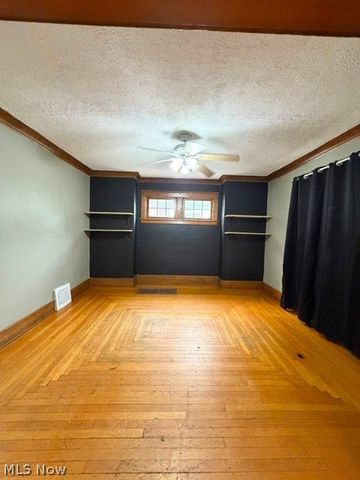379 Homewood Avenue SE, Warren, OH 44483