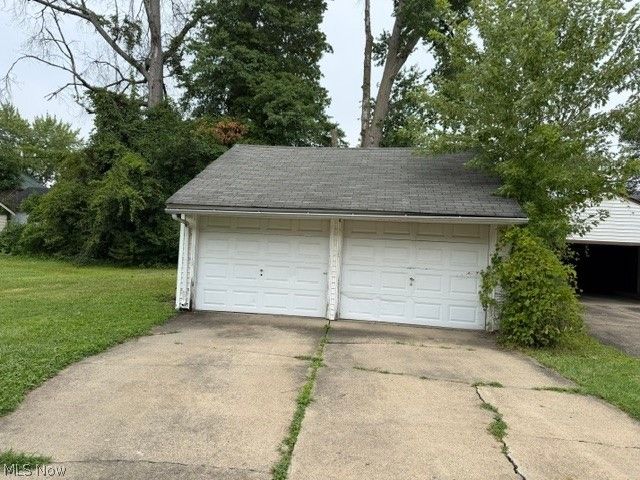 379 Homewood Avenue SE, Warren, OH 44483