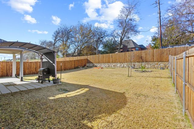 522 Castle, Sherman, TX 75092