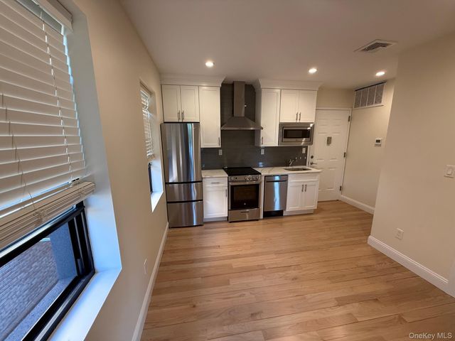 610 Jerico Turnpike, New Hyde Park, NY 11040