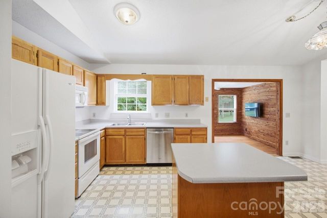 128 Maxamy Lane, Mooresville, NC 28117