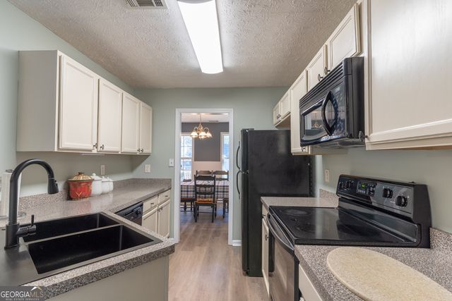 25 Shadowbrook Court, Covington, GA 30016