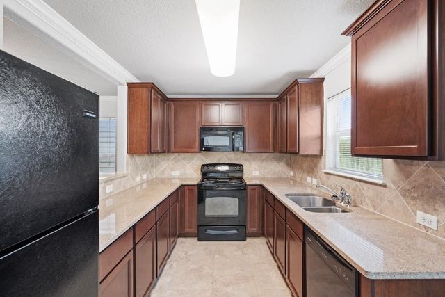7204 Outfitter DR, Austin, TX 78744