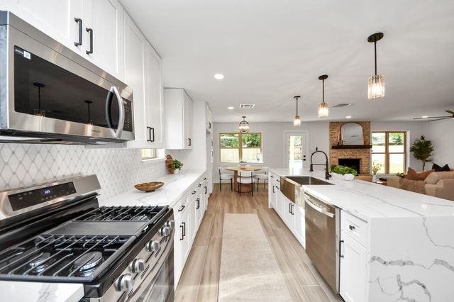 12323 Brandywyne Drive, Houston, TX 77077