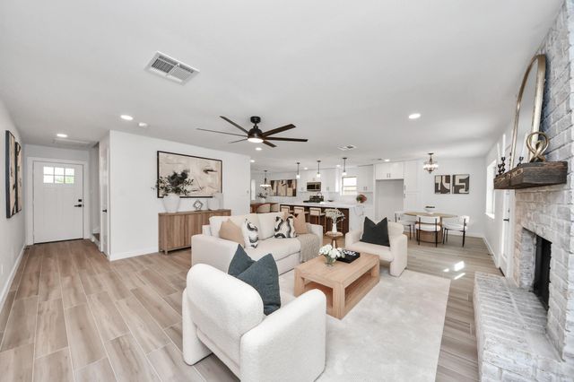 12323 Brandywyne Drive, Houston, TX 77077