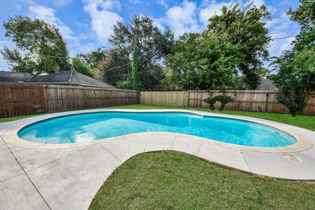 12323 Brandywyne Drive, Houston, TX 77077