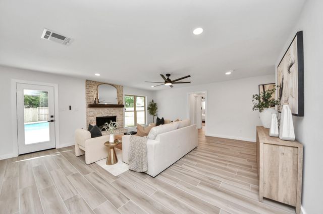 12323 Brandywyne Drive, Houston, TX 77077