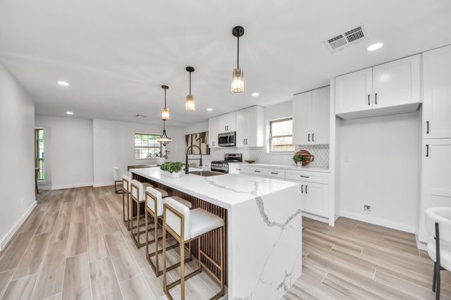12323 Brandywyne Drive, Houston, TX 77077