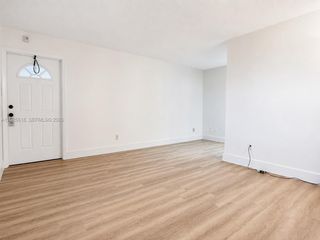 421 NE 1st St 221, Hallandale Beach, FL 33009