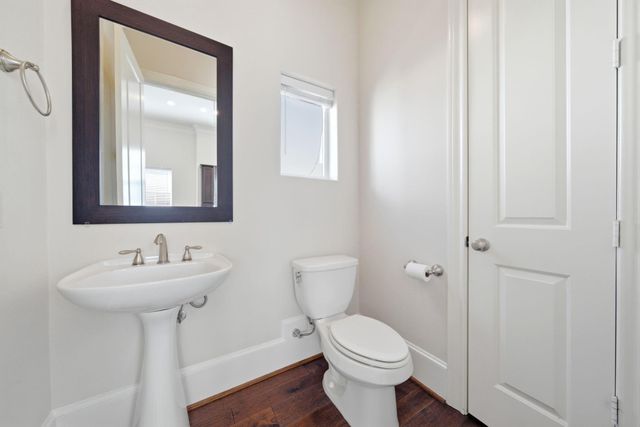 9452 London Bridge Station, Houston, TX 77045