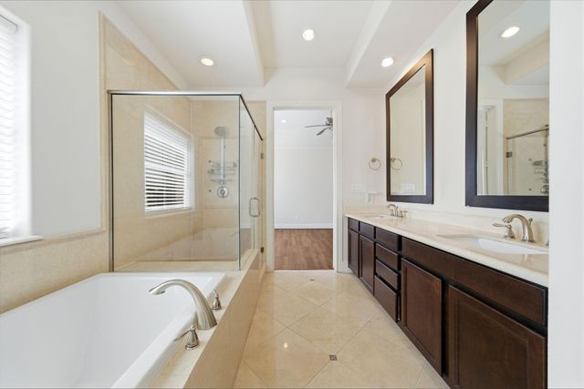 9452 London Bridge Station, Houston, TX 77045