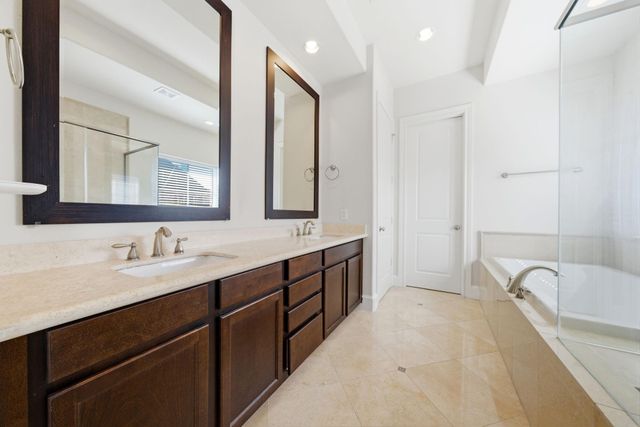 9452 London Bridge Station, Houston, TX 77045