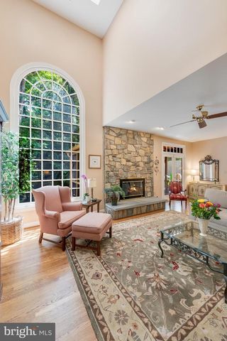 2028 SPRING BRANCH DR, Vienna, VA 22181