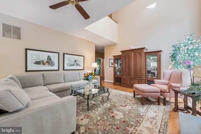 2028 SPRING BRANCH DR, Vienna, VA 22181