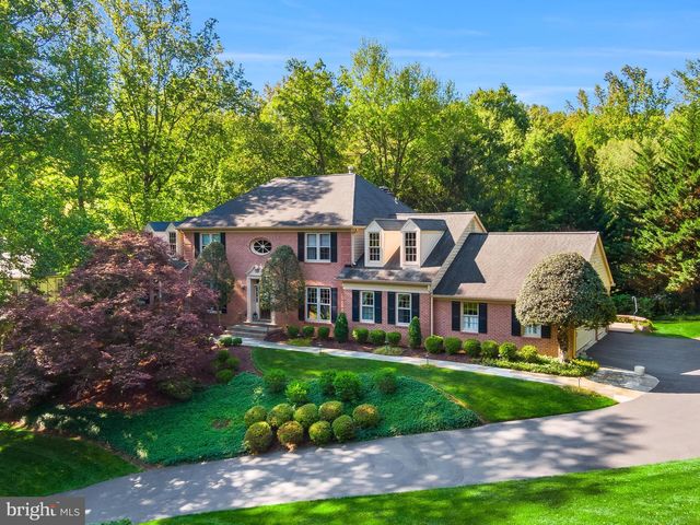 2028 SPRING BRANCH DR, Vienna, VA 22181
