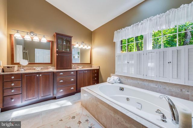 2028 SPRING BRANCH DR, Vienna, VA 22181