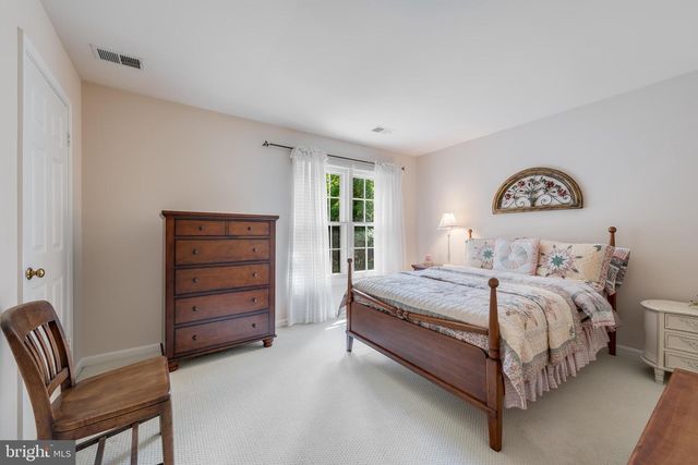 2028 SPRING BRANCH DR, Vienna, VA 22181