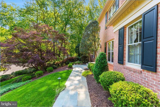 2028 SPRING BRANCH DR, Vienna, VA 22181