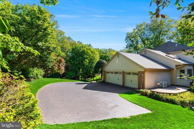 2028 SPRING BRANCH DR, Vienna, VA 22181
