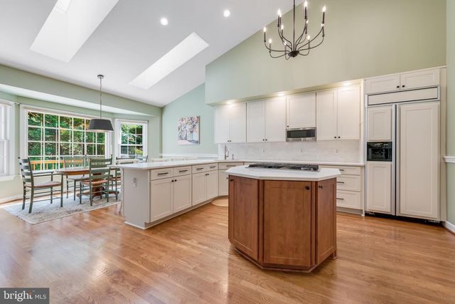 2028 SPRING BRANCH DR, Vienna, VA 22181