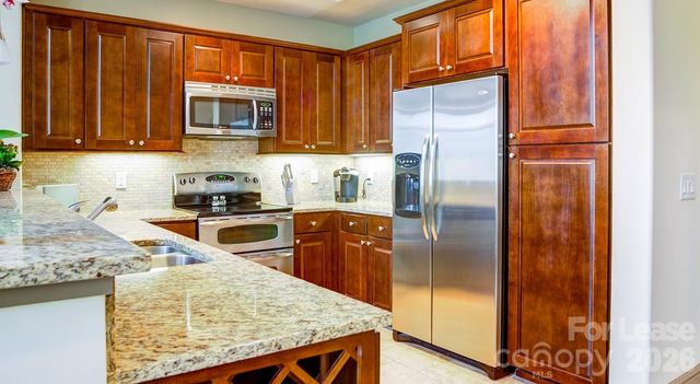 4300 Sharon Road E, Charlotte, NC 28211