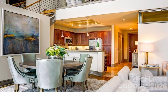 4300 Sharon Road E, Charlotte, NC 28211
