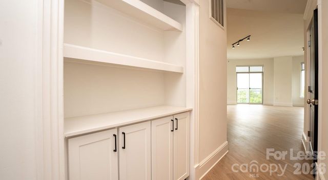 4300 Sharon Road E, Charlotte, NC 28211