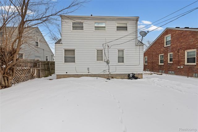 20508 Kenosha Street, Harper Woods, MI 48225