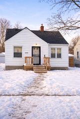 20508 Kenosha Street, Harper Woods, MI 48225