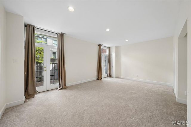 11 Portland Court, St Louis, MO 63108