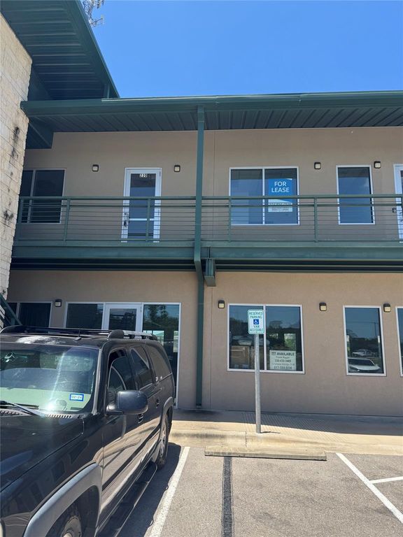 5373 Williams DR 220, Georgetown, TX 78633