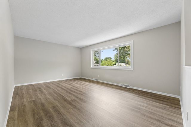 3066 Aadland Avenue NE, Buffalo, MN 55313
