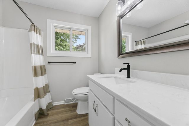 3066 Aadland Avenue NE, Buffalo, MN 55313