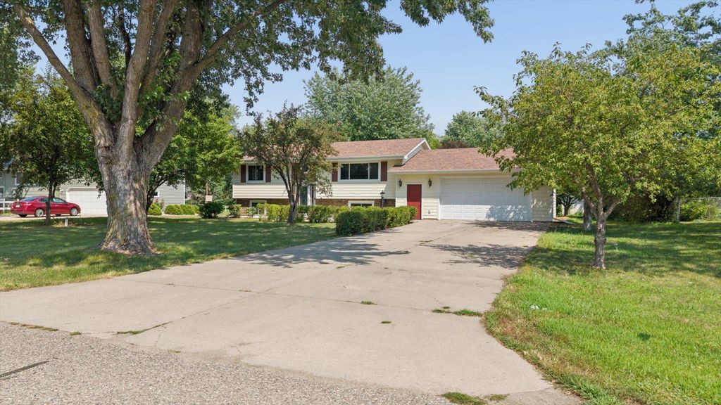 3066 Aadland Avenue NE, Buffalo, MN 55313