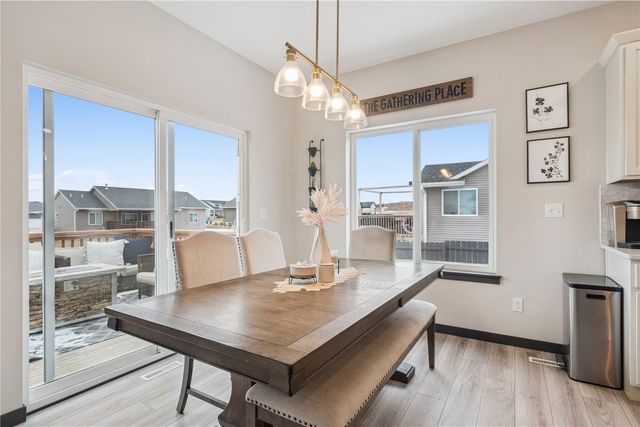 1389 Cardinal Drive, Fairfax, IA 52228