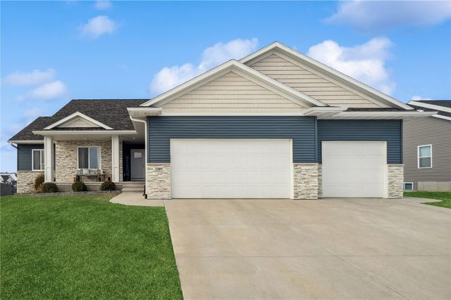 1389 Cardinal Drive, Fairfax, IA 52228