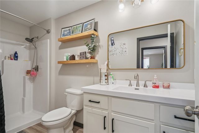 1389 Cardinal Drive, Fairfax, IA 52228