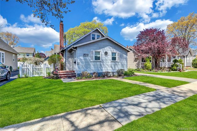 1834 Twain Street, North Baldwin, NY 11510