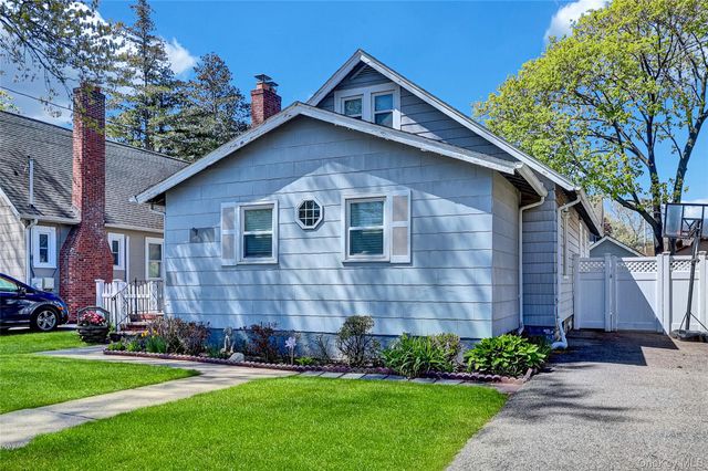 1834 Twain Street, North Baldwin, NY 11510